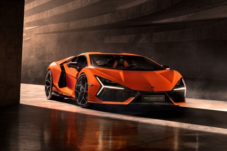Lamborghini Revuelto 2024: A New Era of Supercars